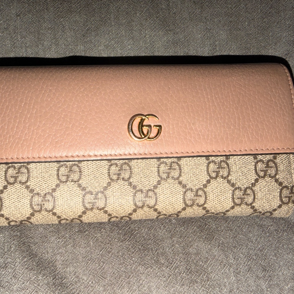 Gucci GG Supreme Canvas & Leather Continental Wallet